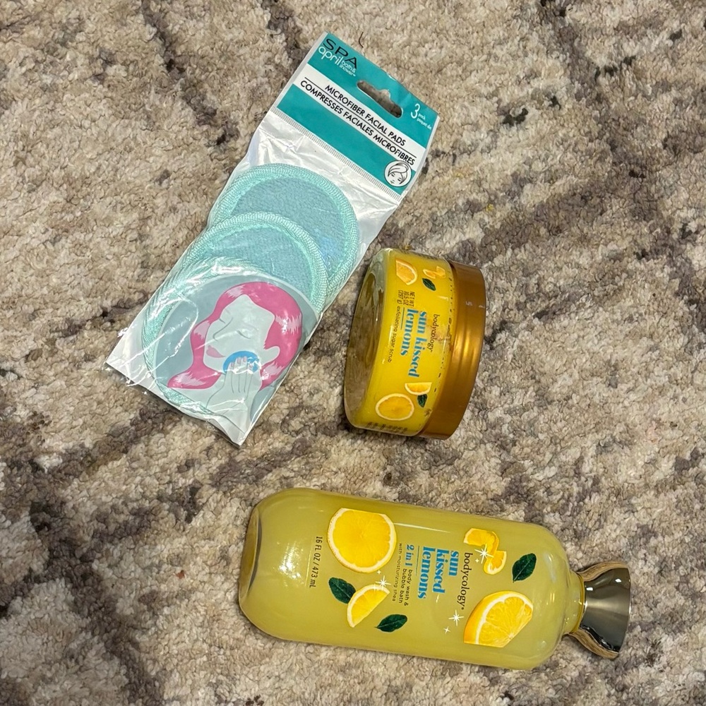 Bath set